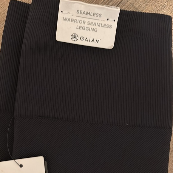 Never worn Gaiam small leggings - Picture 2 of 5